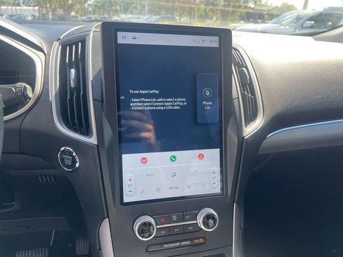 Used 2021 Ford Edge SEL w/ Convenience Package image 12