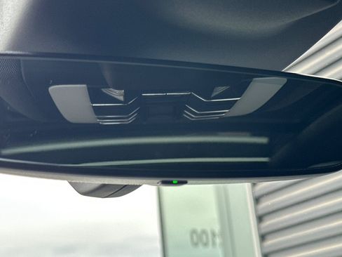 New 2025 Porsche Macan image 22