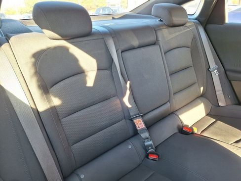 Used 2024 Chevrolet Malibu LT image 26