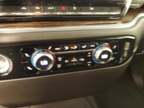 Used 2023 GMC Sierra 1500 SLE AWD/4WD image 19