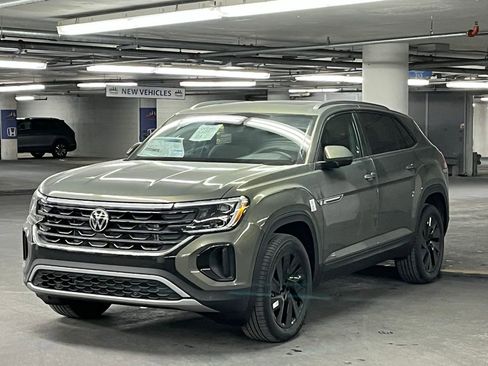 New 2026 Volkswagen Atlas Cross Sport SE image 3