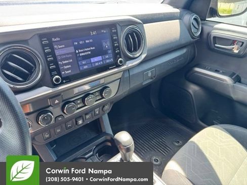Used 2021 Toyota Tacoma TRD Sport w/ Technology Package AWD/4WD image 10
