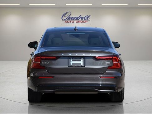 Used 2025 Volvo S60 B5 Plus image 5