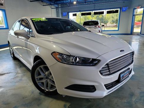 Used 2014 Ford Fusion SE image 3