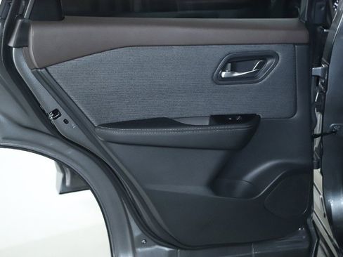 Certified 2023 Nissan Rogue SV image 13