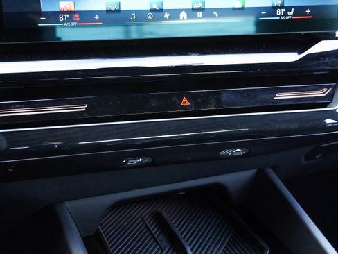 Certified 2026 BMW 530i image 28