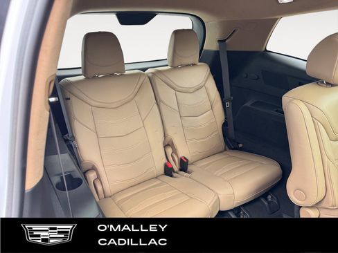 Used 2024 Cadillac XT6 Sport w/ LPO, Onyx Lite Package AWD/4WD image 13