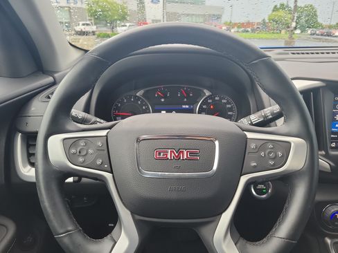 Used 2024 GMC Terrain SLT w/ Infotainment Package II FWD image 23