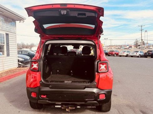 Used 2016 Jeep Renegade Trailhawk image 9