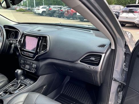 Used 2020 Jeep Cherokee Limited AWD/4WD image 13