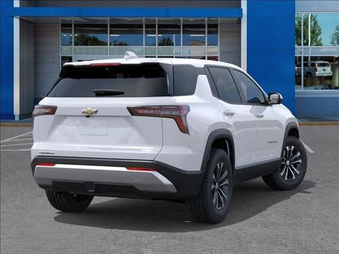 New 2026 Chevrolet Equinox LT w/ Convenience Package II image 4