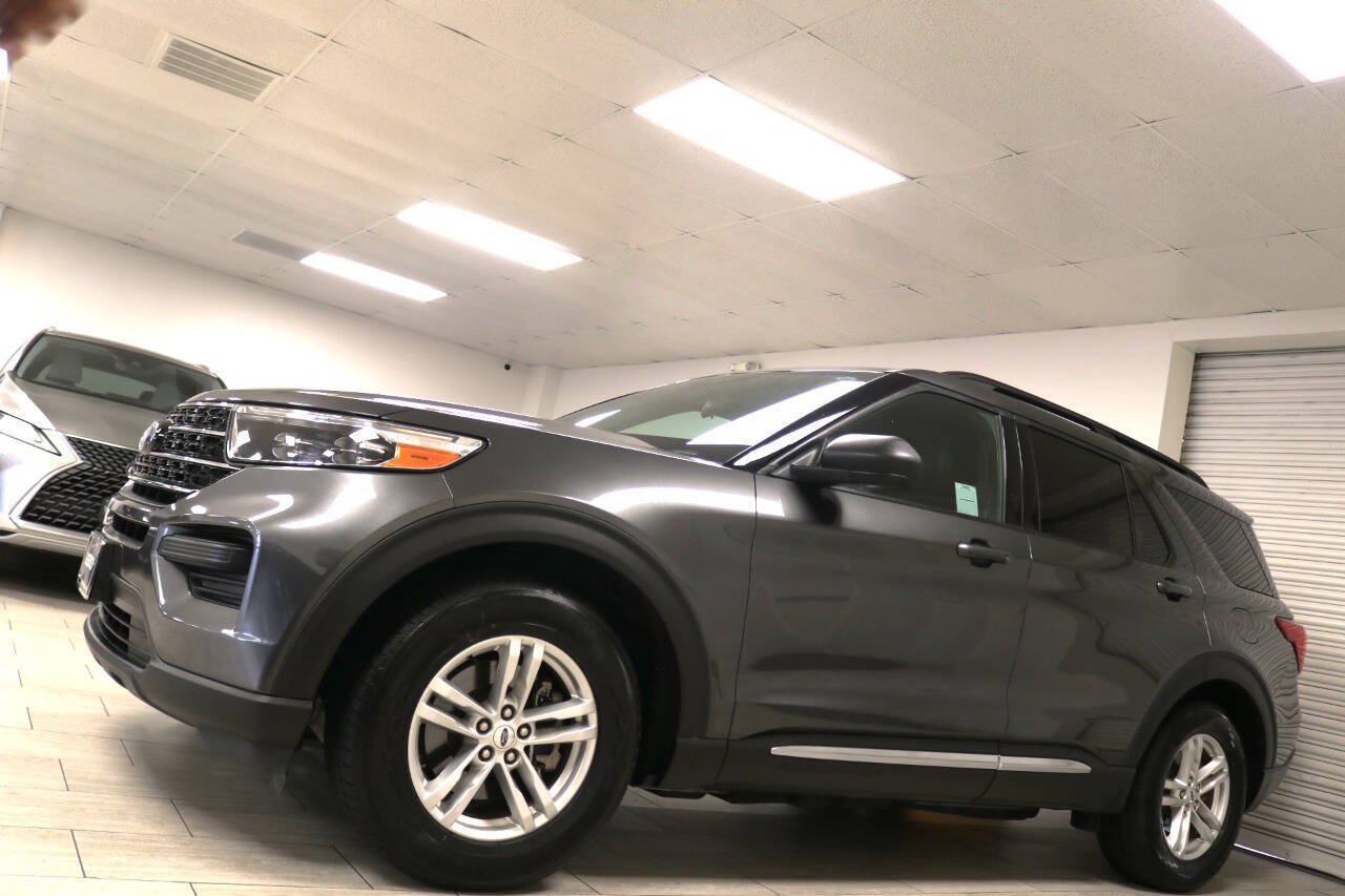 Used 2020 Ford Explorer XLT RWD image 12