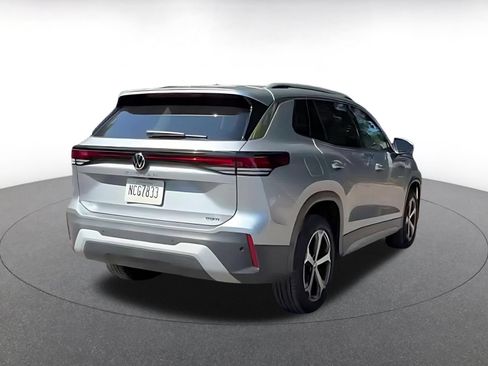 Used 2026 Volkswagen Tiguan SE AWD/4WD image 11