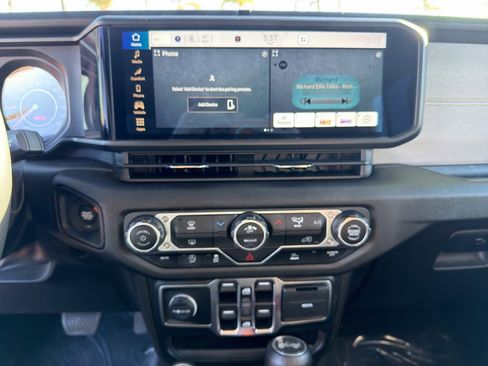 Used 2024 Jeep Wrangler Unlimited Sport image 25