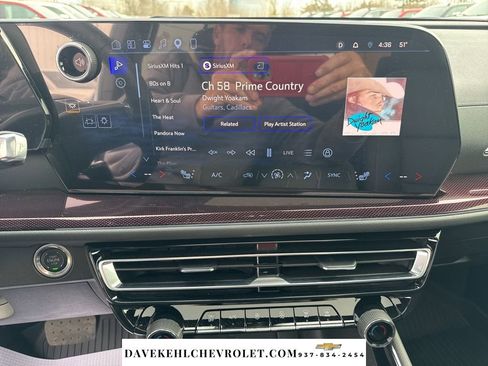 Used 2026 Chevrolet Traverse Z71 w/ Driver Confidence Package image 13