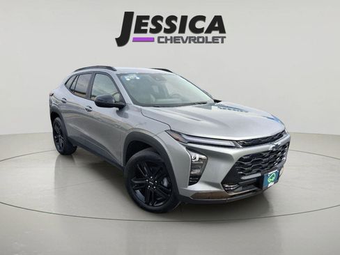 Certified 2025 Chevrolet Trax ACTIV w/ Driver Confidence Package FWD image 1