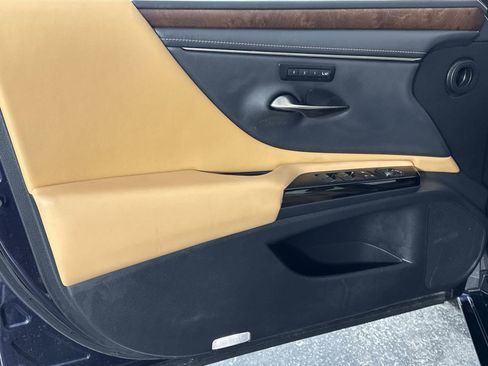 Used 2022 Lexus ES 350 w/ Premium Package image 33