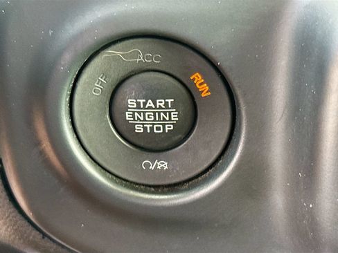 Used 2022 Jeep Wrangler Unlimited Sahara w/ Cold Weather Group AWD/4WD image 22