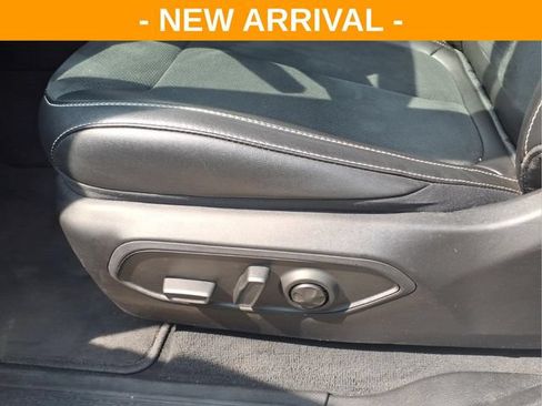 Used 2024 Jeep Grand Cherokee L Altitude AWD/4WD image 33