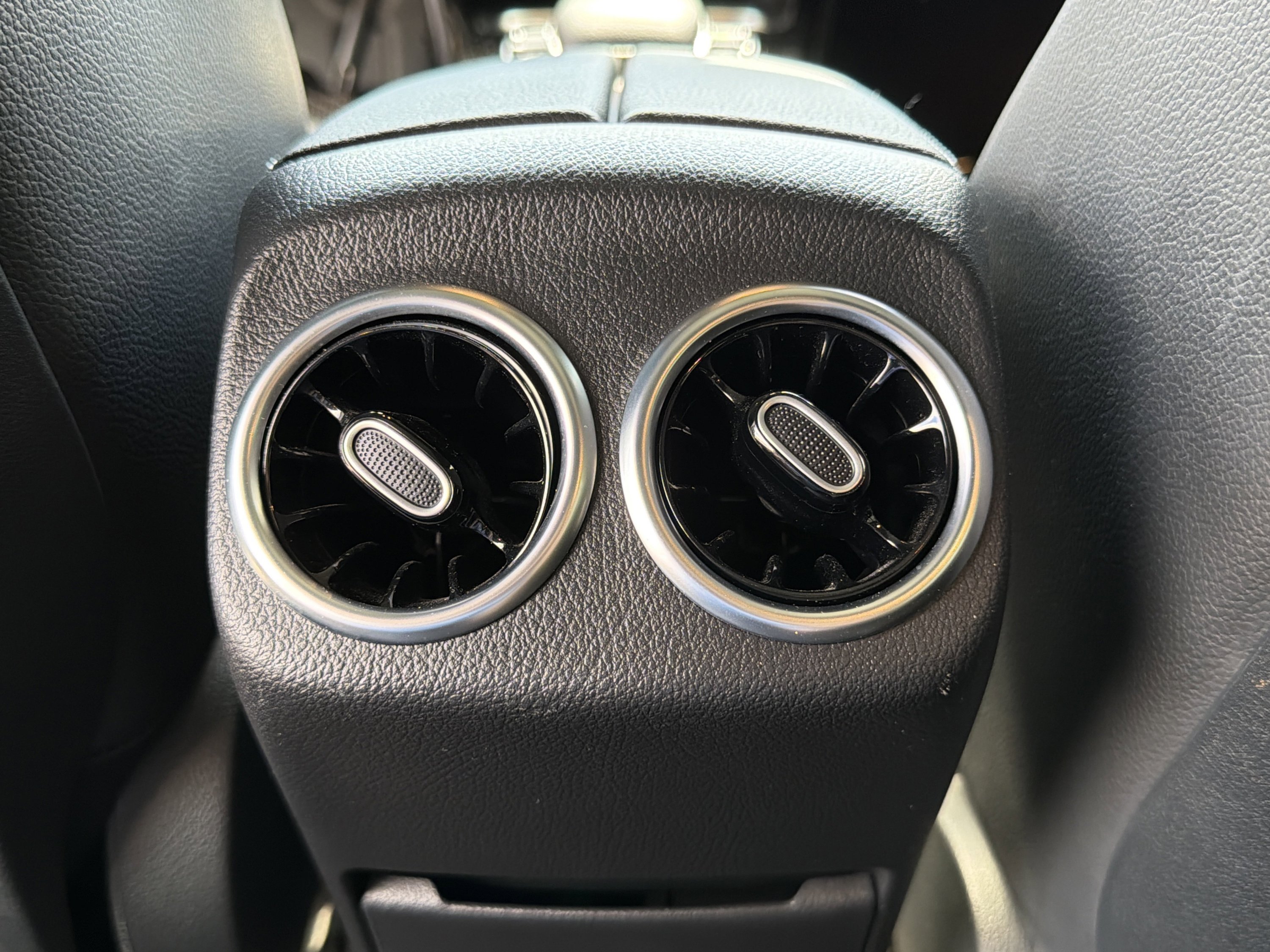 Used 2020 Mercedes-Benz CLA 250 image 25