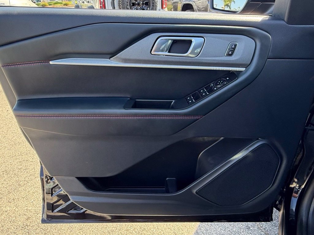 Used 2026 Ford Explorer ST-Line RWD image 14