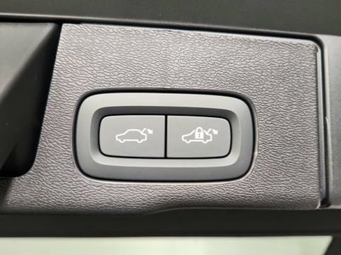 Used 2026 Volvo XC60 B5 Core AWD/4WD image 42