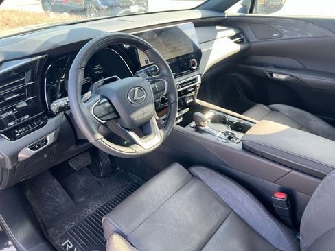 Used 2025 Lexus RX 350 w/ Convenience Package image 9