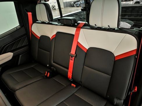 New 2026 GMC Canyon AT4X image 9