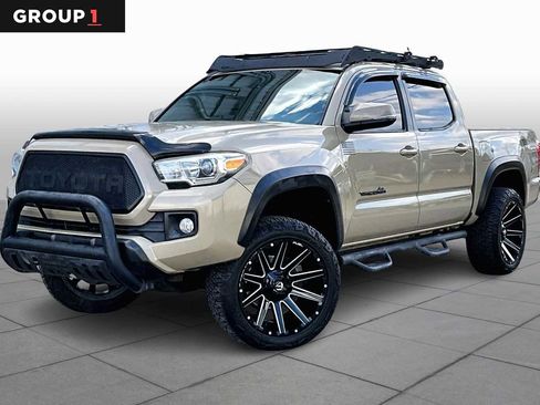 Used 2016 Toyota Tacoma TRD Off-Road w/ Towing Package image 1