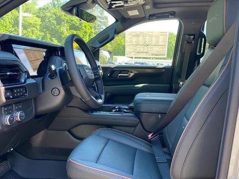 New 2026 GMC Yukon AT4 AWD/4WD image 13