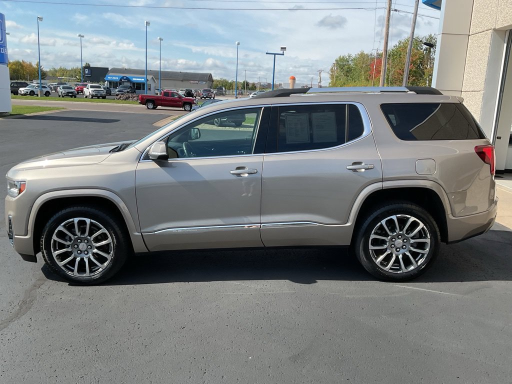 Used 2023 GMC Acadia Denali w/ Denali Technology Package AWD/4WD image 8