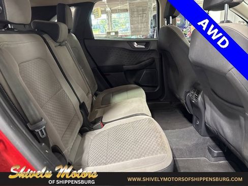 Used 2020 Ford Escape SE image 37