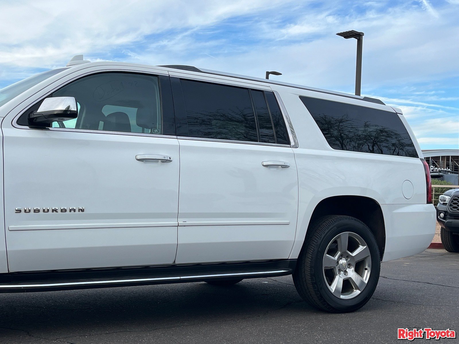 Used 2018 Chevrolet Suburban Premier RWD image 9