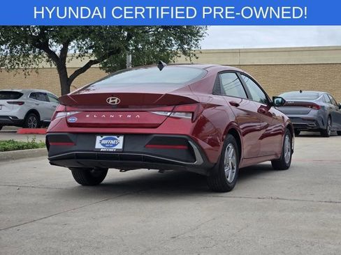 Certified 2025 Hyundai Elantra SE FWD image 8