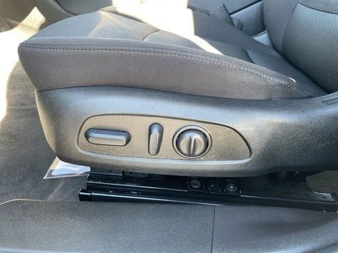 Used 2024 Chevrolet Malibu LT image 11