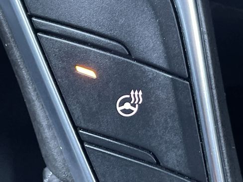 Used 2018 Cadillac XT5 Luxury w/ LPO, Wheel Lock Package image 24