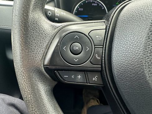 Used 2020 Toyota RAV4 LE w/ All Weather Liner Package AWD/4WD image 20