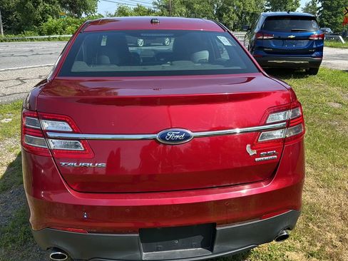 Used 2013 Ford Taurus SEL image 8