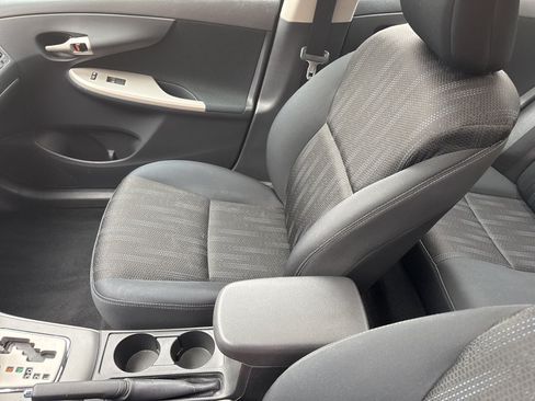 Used 2012 Toyota Corolla S FWD image 17