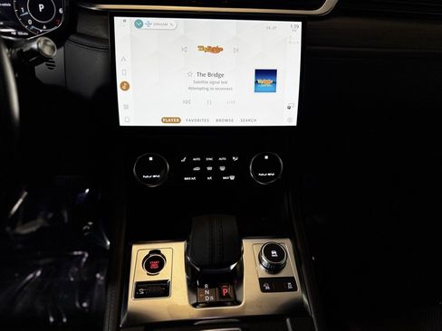 Used 2021 Jaguar F-PACE S image 17