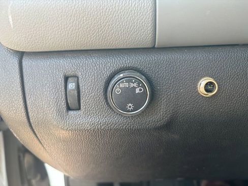 Used 2015 Chevrolet Colorado W/T image 17