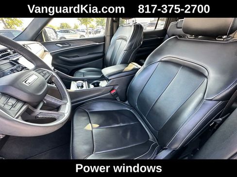 Used 2024 Jeep Grand Cherokee L Limited w/ Luxury Tech Group II image 13