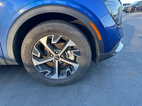 Certified 2025 Kia Sportage EX w/ Premium Package image 2