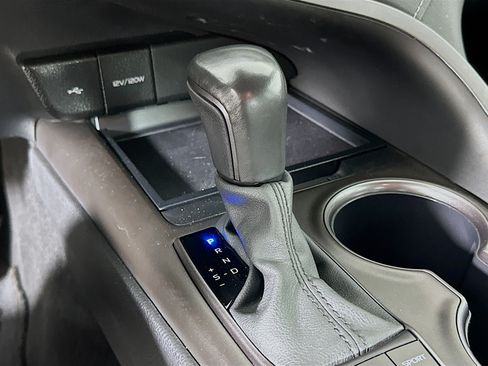 Used 2024 Toyota Camry SE FWD image 23