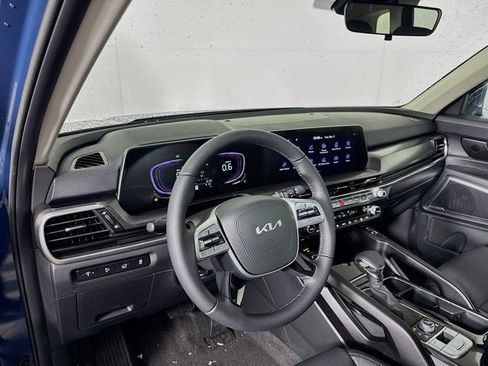 New 2025 Kia Telluride S image 9