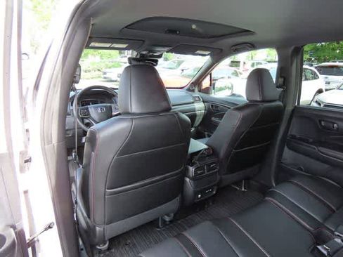 Used 2024 Honda Passport TrailSport image 14
