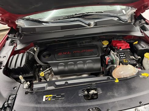 Used 2019 Jeep Compass Limited image 30