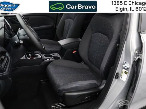 Used 2025 Subaru Forester Premium AWD/4WD image 11