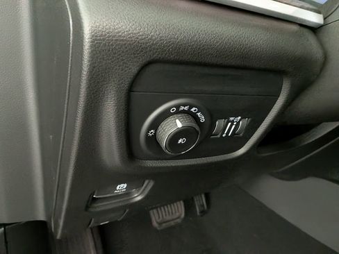 New 2025 Jeep Grand Cherokee Limited w/ Luxury Tech Group II image 18