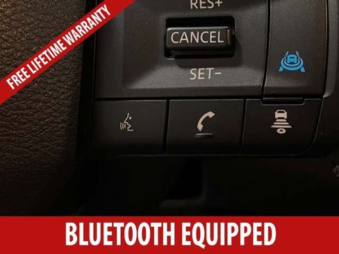 Used 2025 Nissan Rogue SV AWD/4WD image 8